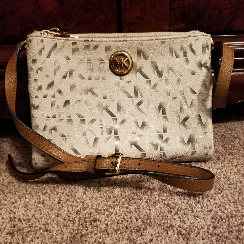 Michael Kors Crossbody Bag